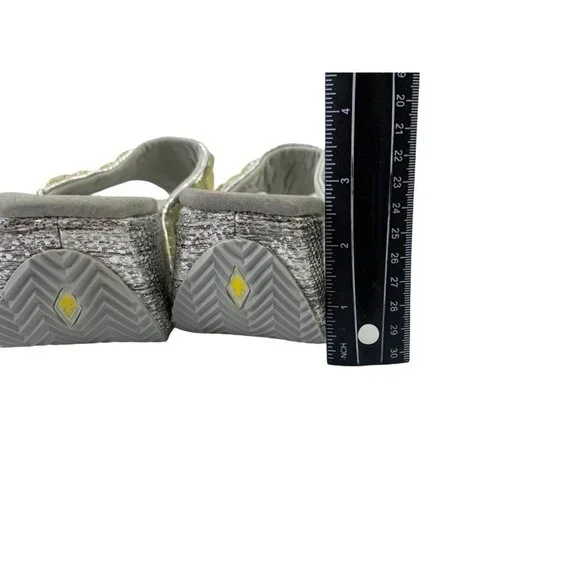 Volatile Women's Silver Wedge Sandals - Picture 6 of 6